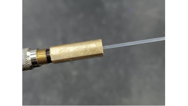 金屬粘光纖低折射率uv膠應(yīng)用案例
