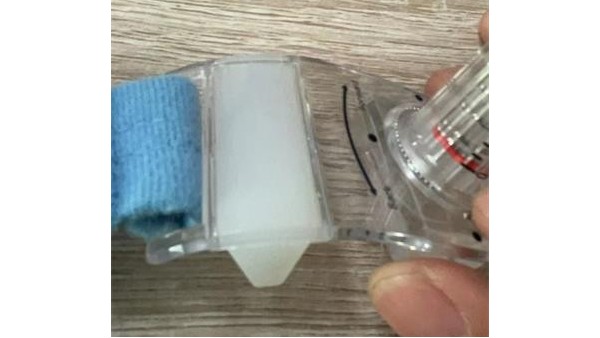 硅膠粘PC硅膠膠水應(yīng)用案例-硅膠膠水