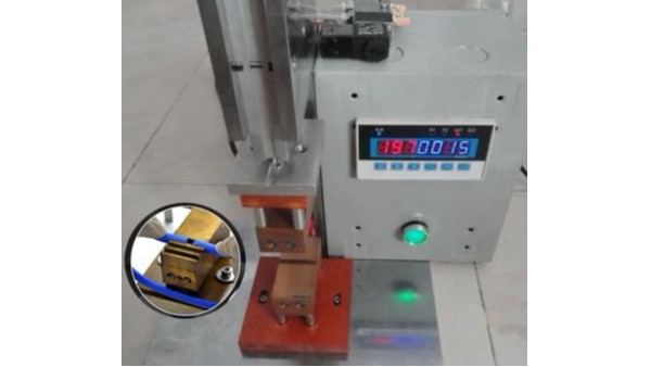 粘發(fā)泡硅膠用什么膠水？怎么粘接？
