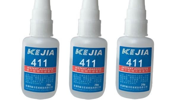 什么膠水可以粘金屬，粘得牢且耐熱